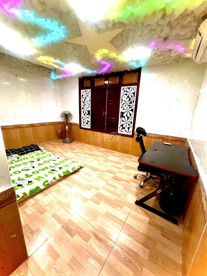 đầu tháng 8 có phòng đẹp