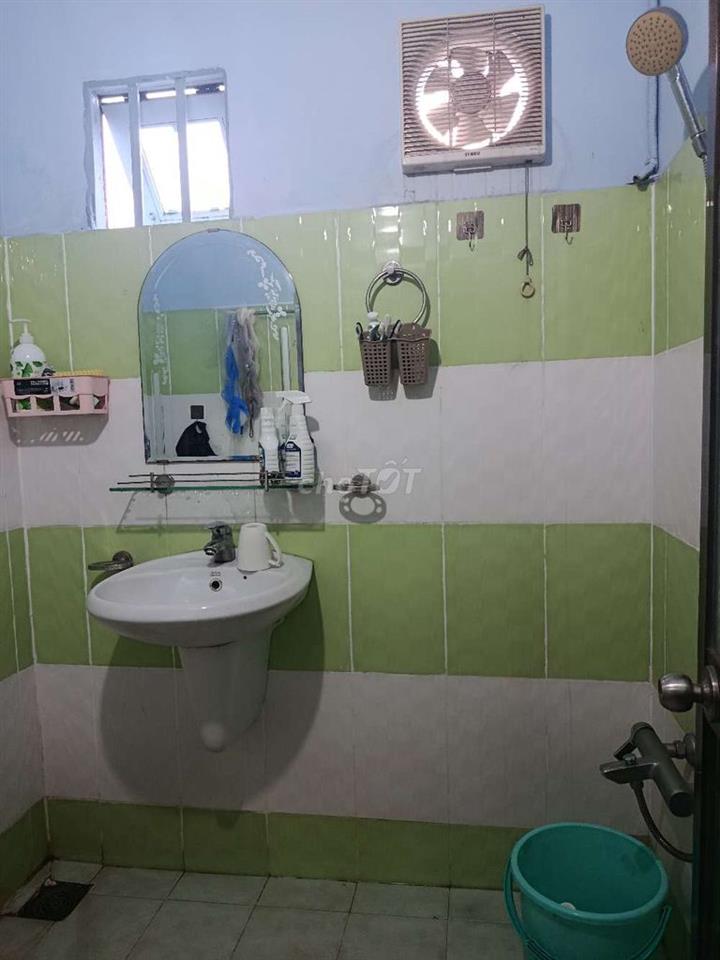 Cho thuê phòng trọ quận 9 có ban công, máy lạnh