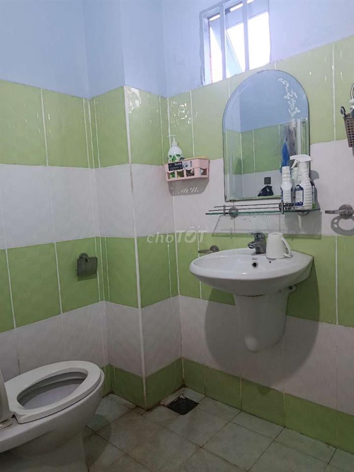 Cho thuê phòng trọ quận 9 có ban công, máy lạnh