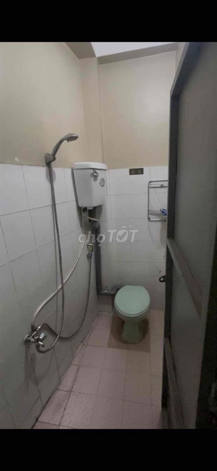 Mình cần pass lại trọ cuối tháng 8 này 2tr5 Điện 3k5 Nước 50k/ng Inter