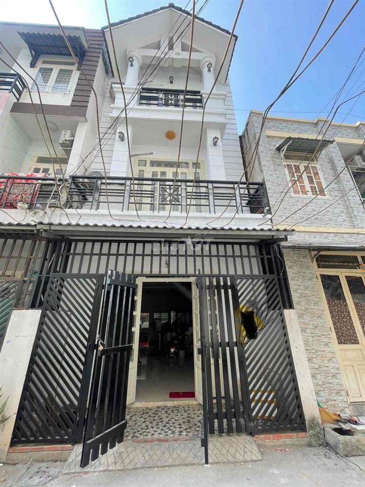 Cho thuê 01 hoặc 02 phòng trong nhà nguyên căn ( nhà có 4 phòng)