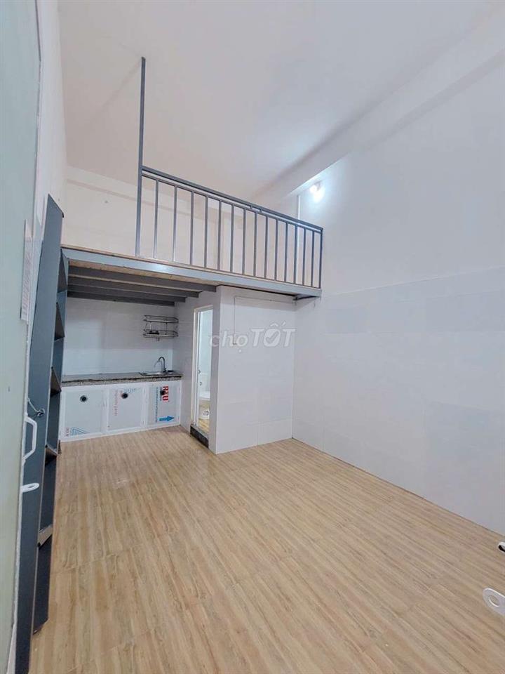 Phòng mới, ở được ngay gần Cầu Vượt Linh Xuân