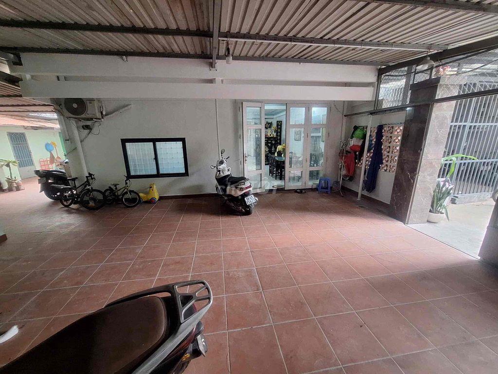 Cho thuê mặt bằng để xe / làm kho – CC Bộ Công An”