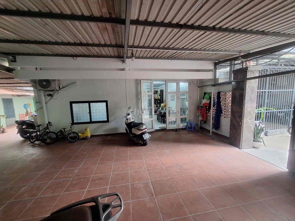 Cho thuê mặt bằng để xe / làm kho – CC Bộ Công An”
