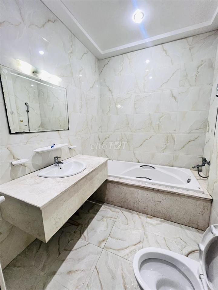 PHÒNG 32m² SIÊU RỘNG - NGAY THE SUN AVENUE - CHỈ 5,5 TRIỆU/THÁNG