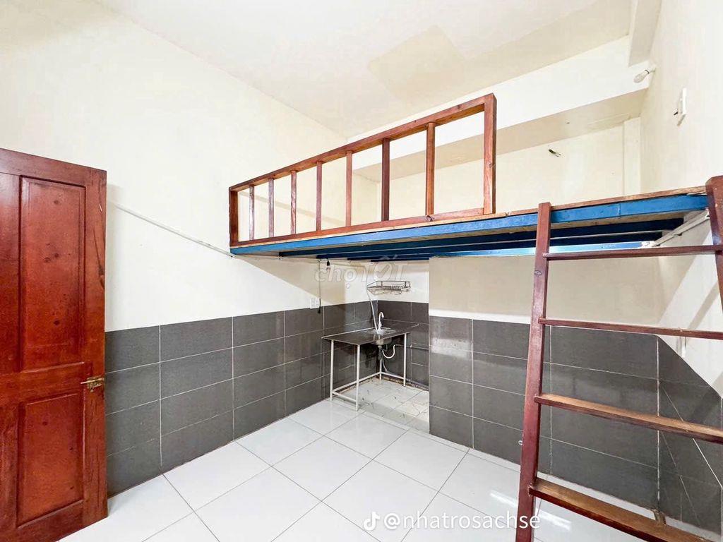 Mình trống phòng ở gần 578 Lê Văn Việt - khu Công Nghệ Cao