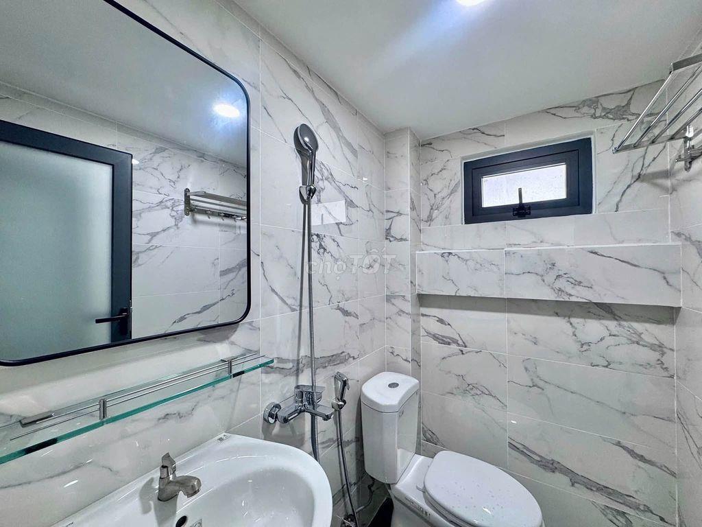 CHDV mới xây ở gần CĐ Công Thương - Xa lộ Hà Nội - VinCom Lê Văn Việt.