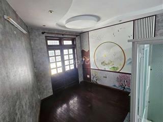 Cho thuê phòng tầng 1 - nhà nguyên căn.