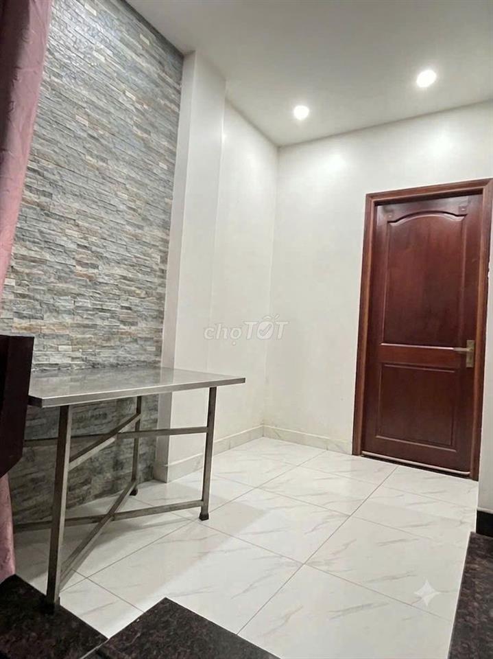 Cho thuê Phòng mới 980 Nguyễn Duy Trinh, Có máy lạnh, ban công