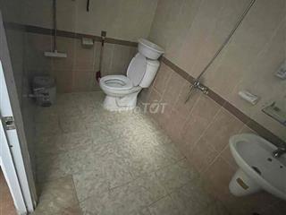 Tìm bạn nữ ở ghép