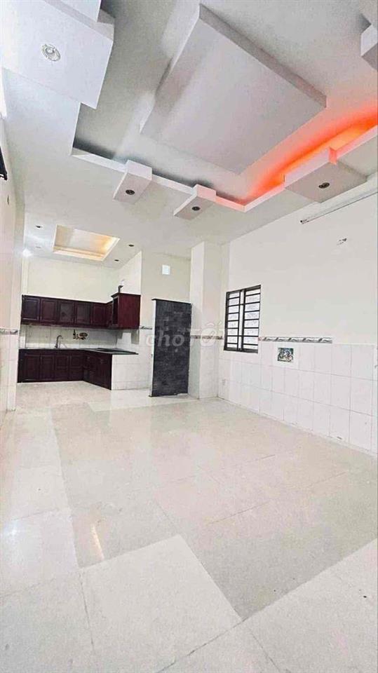 TÌM BẠN NỮ GHÉP PHÒNG TRỌ