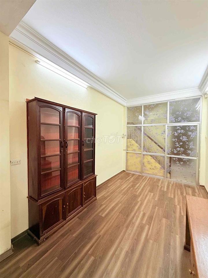 Nhà 5T khu P/Lô Víp Lê Thanh Nghị-Bách Khoa cách oto tránh có mấy bươc