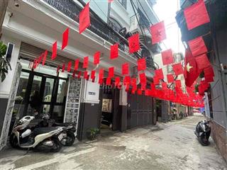 phòng tầng 4 vệ sinh chung ngõ 232 tôn đức thắng oto đỗ cửa