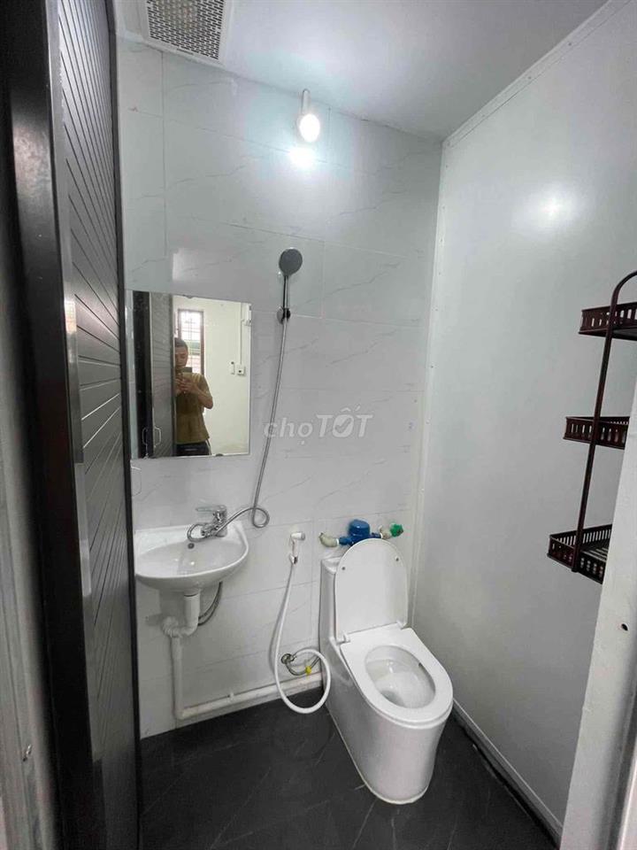 phòng tầng 4 vệ sinh chung ngõ 232 tôn đức thắng oto đỗ cửa