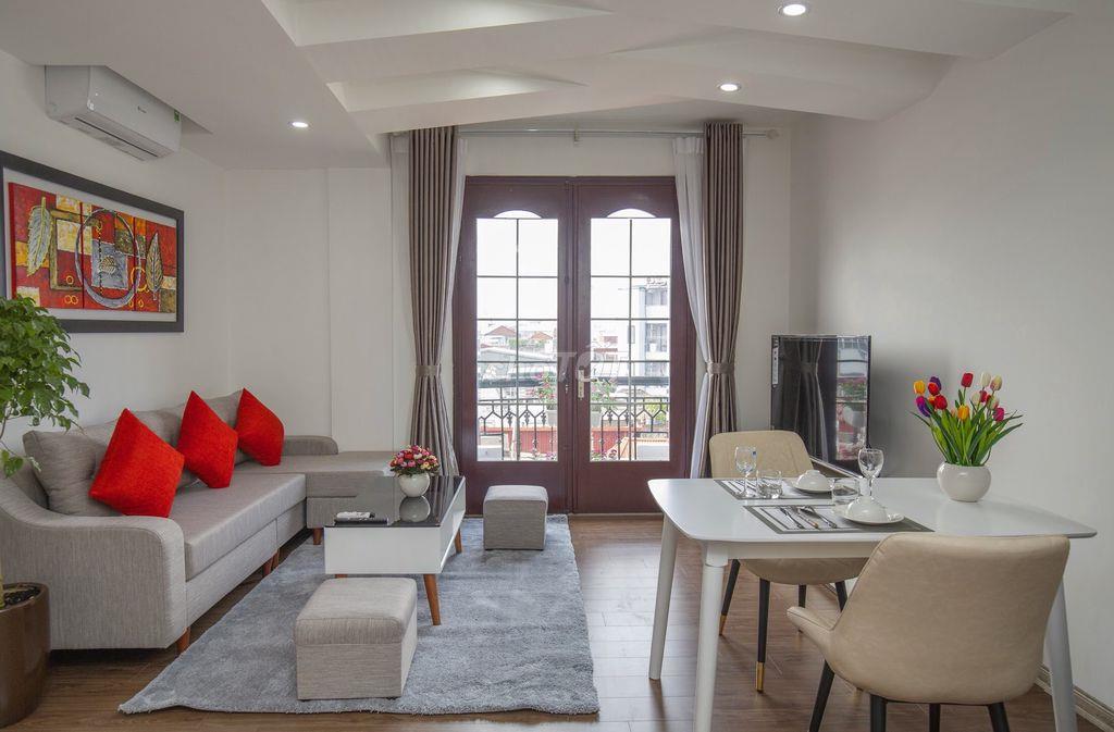 Cho thuê căn hộ dịch vụ 1PN Đào Tấn, Ba Đình full view cực đẹp