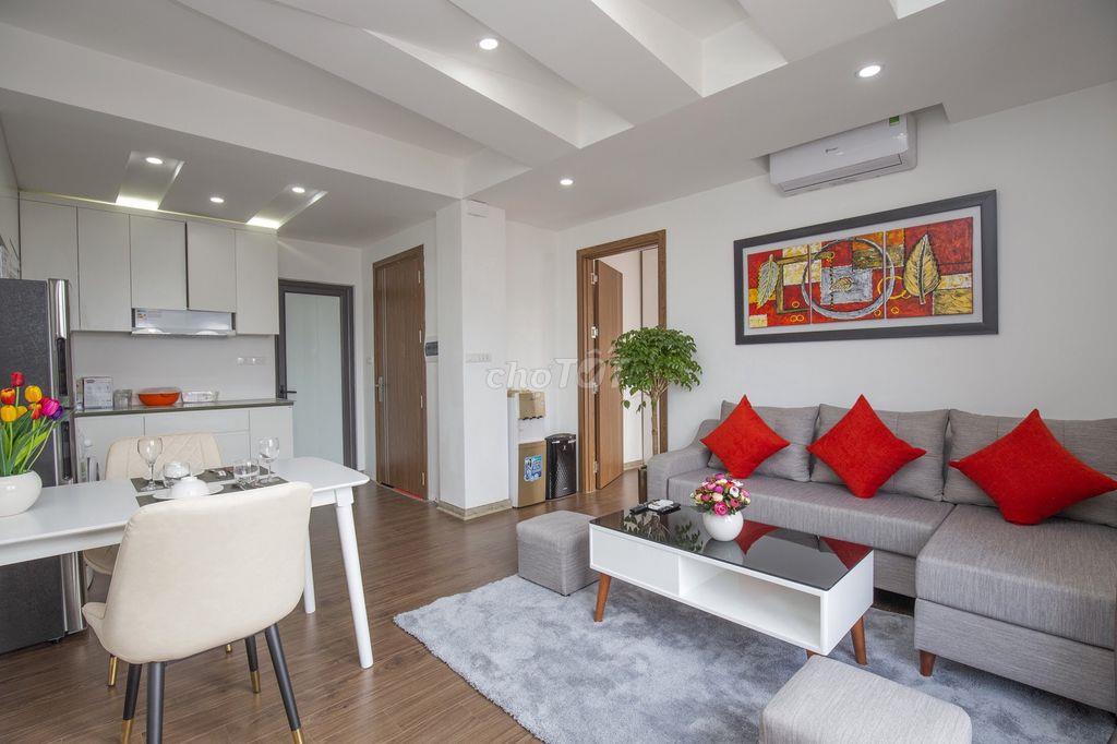 Cho thuê căn hộ dịch vụ 1PN Đào Tấn, Ba Đình full view cực đẹp