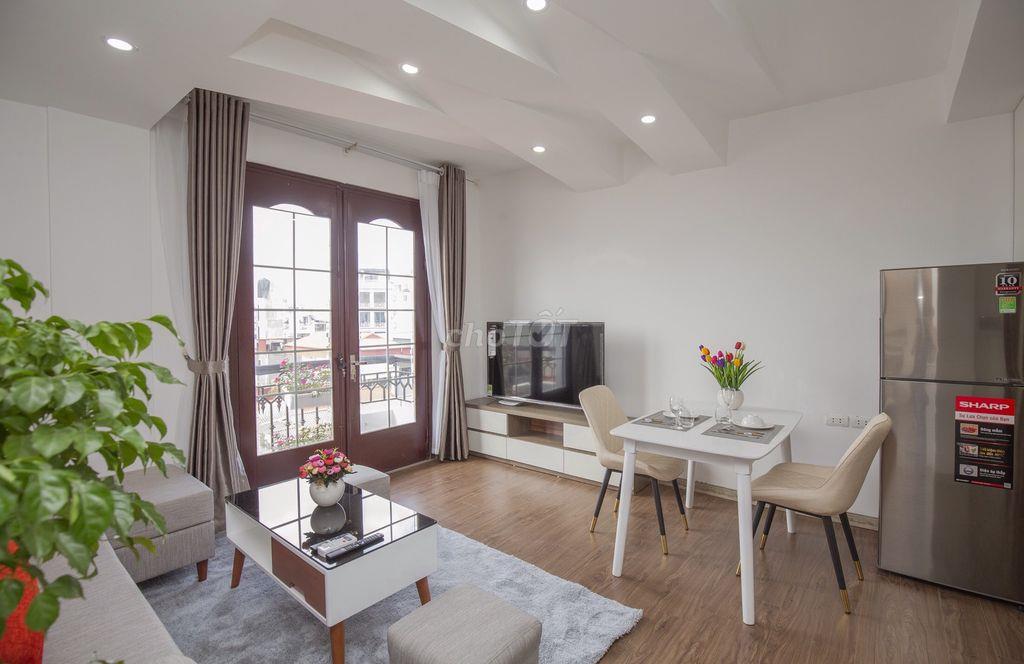 Cho thuê căn hộ dịch vụ 1PN Đào Tấn, Ba Đình full view cực đẹp