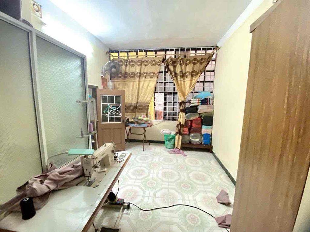 Hơn 3 tỷ có nhà sổ đỏ Đội Cấn-Oto qua-22/25m2;3T;2N