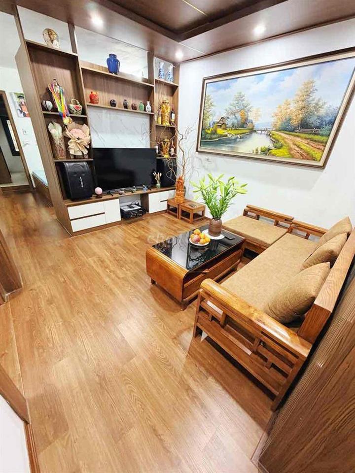 Hơn 5 tỷ chút có căn TT sổ hồng Phương Mai-Oto chân CT-140m;4N;2VS