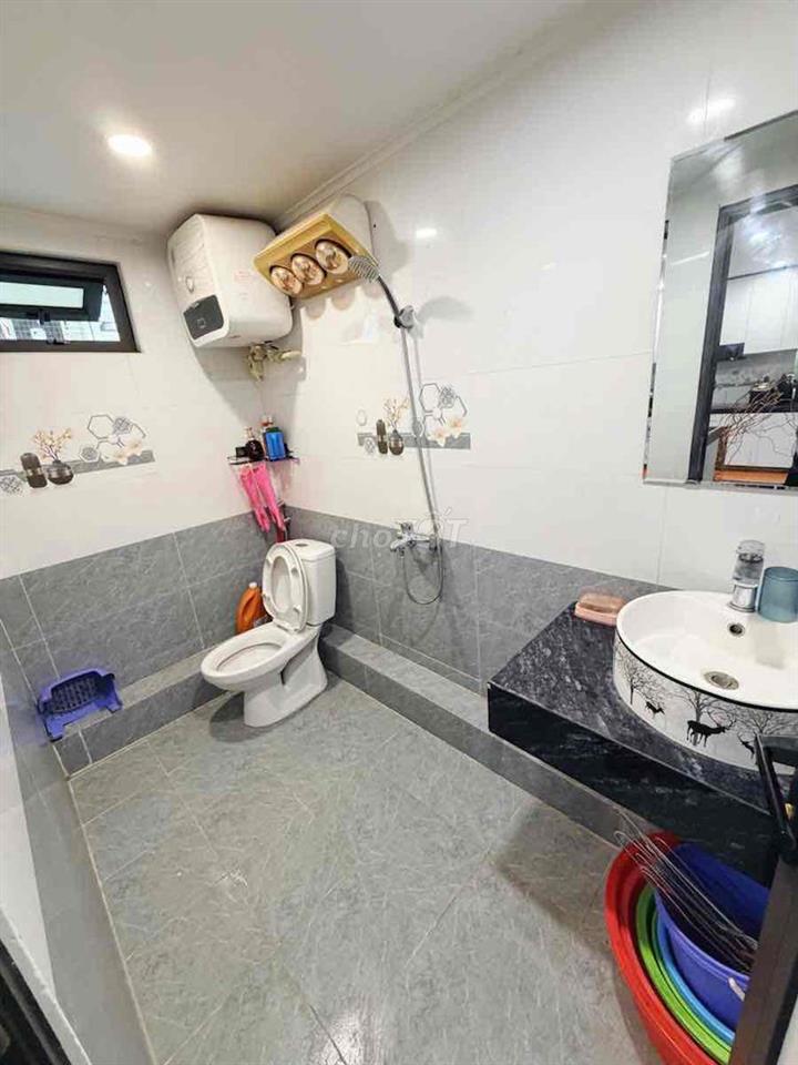 Hơn 5 tỷ chút có căn TT sổ hồng Phương Mai-Oto chân CT-140m;4N;2VS