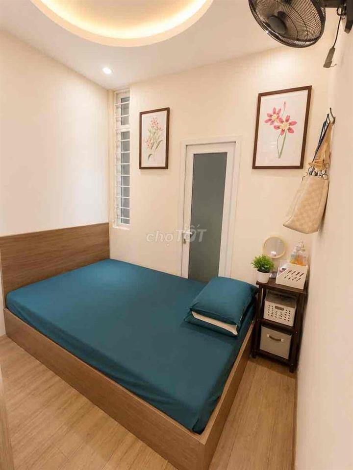 Ngon! Hơn 2 tỷ CCMN Phạm Ngọc Thạch, 30m ra ô tô, Full NT-55m;2N;2VS