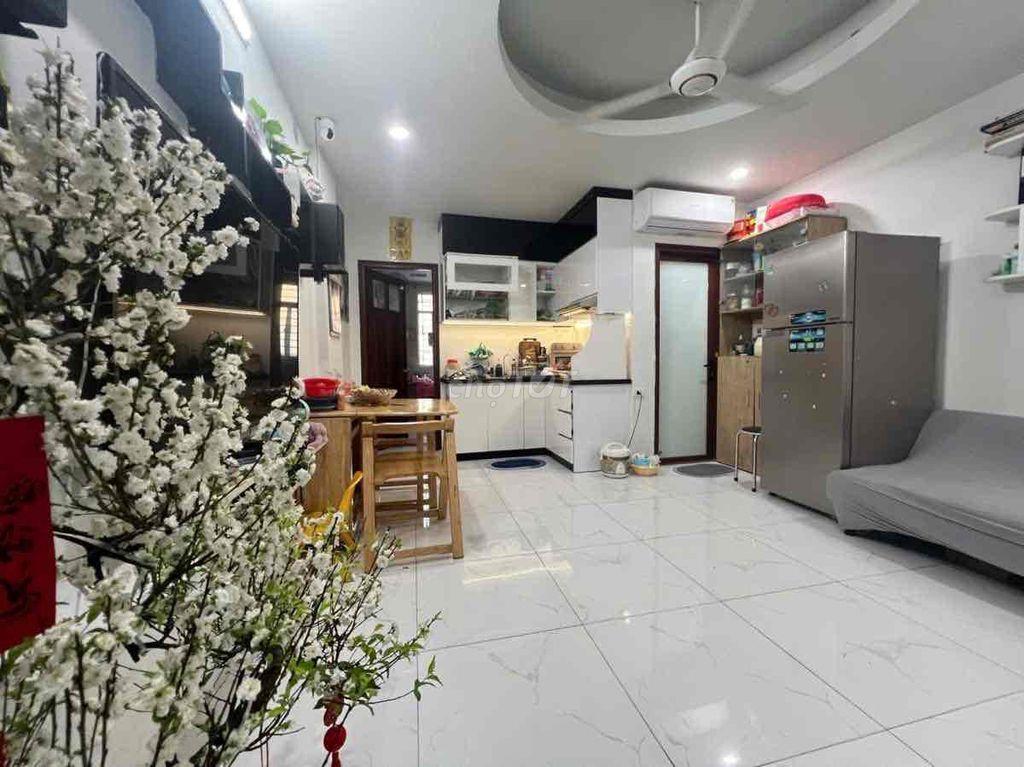 Hơn 2 tỷ có căn CCMN gần phố Kim Giang-Mặt ngõ-NT 5 sao-53m2;2N