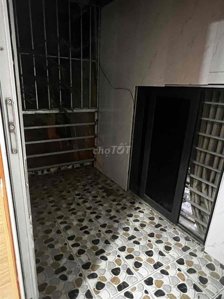 Hiếm ! Căn TT 2 tầng Tân Mai-Oto đỗ cửa-KD-27/43m;2N;2VS
