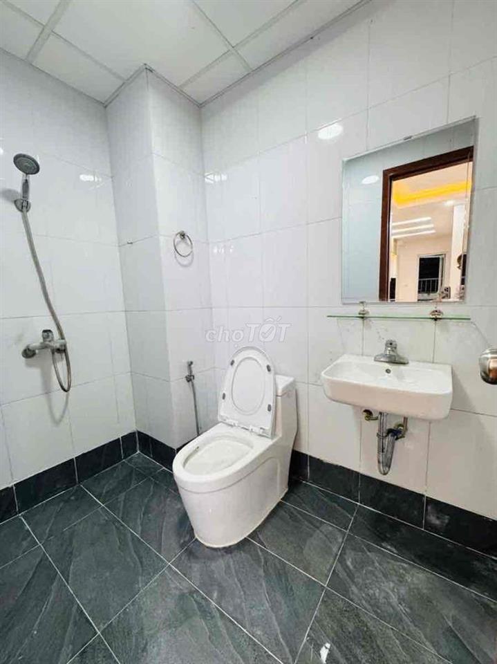 Hiếm! CC Kim Văn Kim Lũ, mặt phố 3N; 2VS, tặng NT xịn, sổ riêng