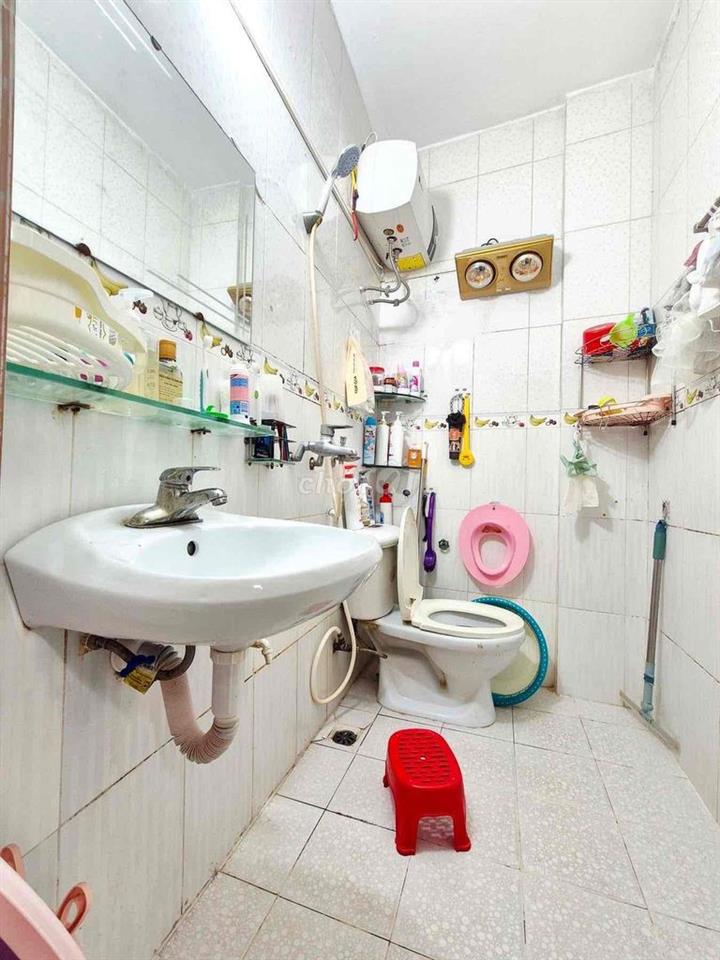 Hơn 6 tỷ có nhà dân xây gần Định Công Thượng-Full nội thất-33m*5T;4N