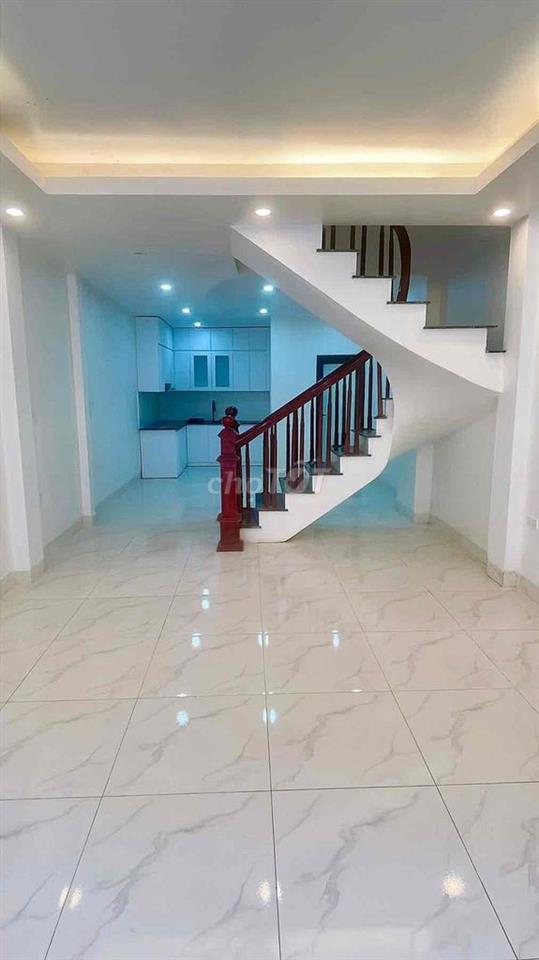 Hơn 70tr/m2 có nhà mới sát phố Định Công Hạ-48m*4T;MT4m;4N;3VS