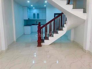 Hơn 70tr/m2 có nhà mới sát phố Định Công Hạ-48m*4T;MT4m;4N;3VS