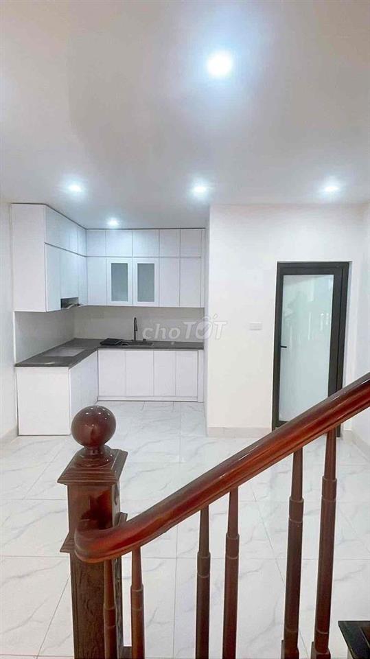 Hơn 70tr/m2 có nhà mới sát phố Định Công Hạ-48m*4T;MT4m;4N;3VS
