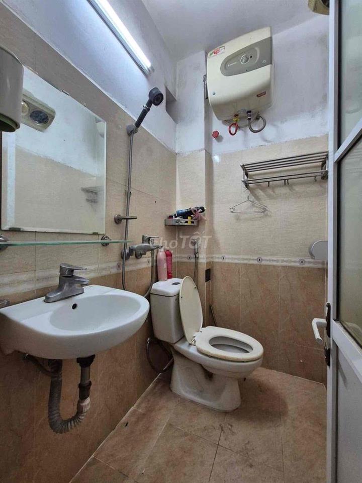Hơn 3 tỷ chút có nhà dân xây Định Công-20m oto tránh-42m*3T;3N