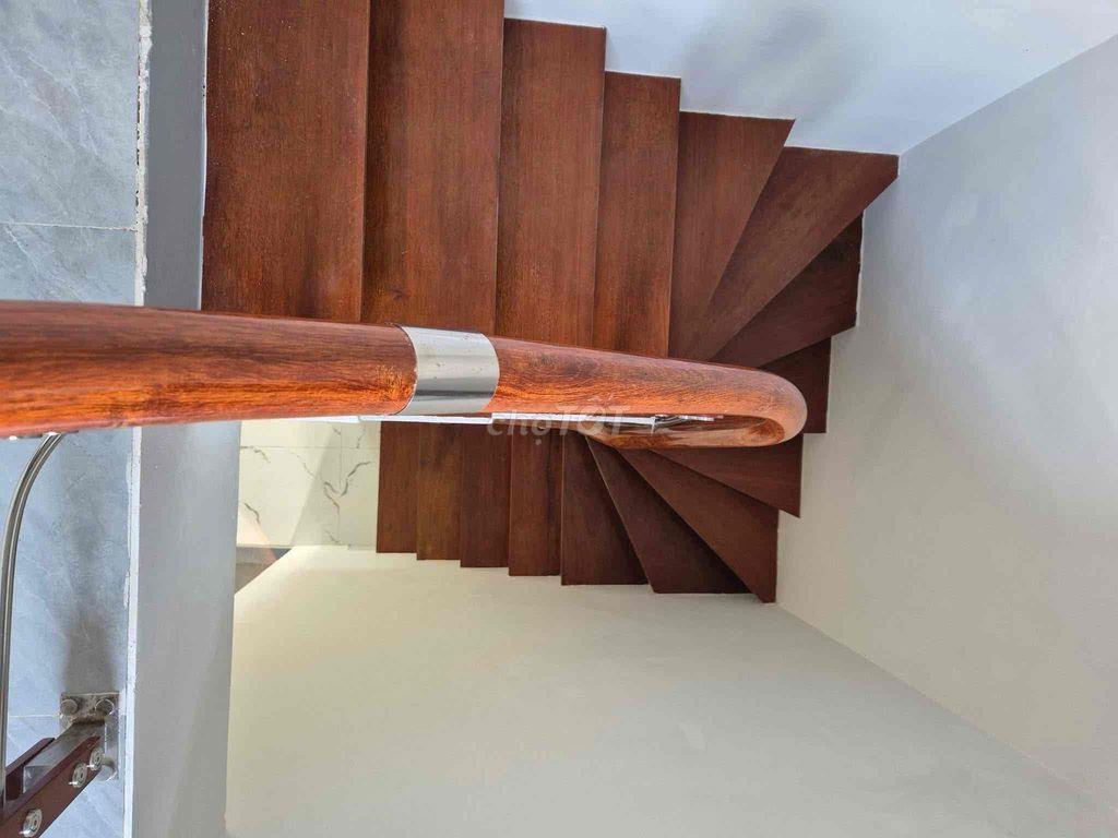 Nhà mới đẹp 4 tầng Trần Hoà-Oto đỗ cửa-Sát phố-DT 38m;MT4m;2N