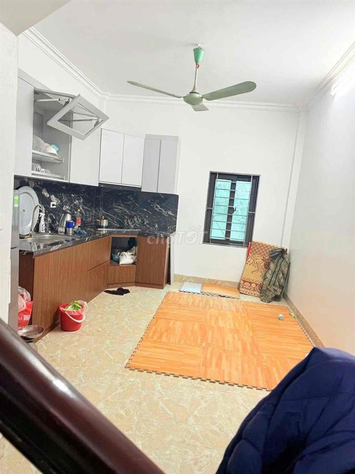 Dưới 3 tỷ có nhà 4 tầng đẹp Định Công Hạ-Oto đỗ cửa-Có thuế-45m*4T;4N