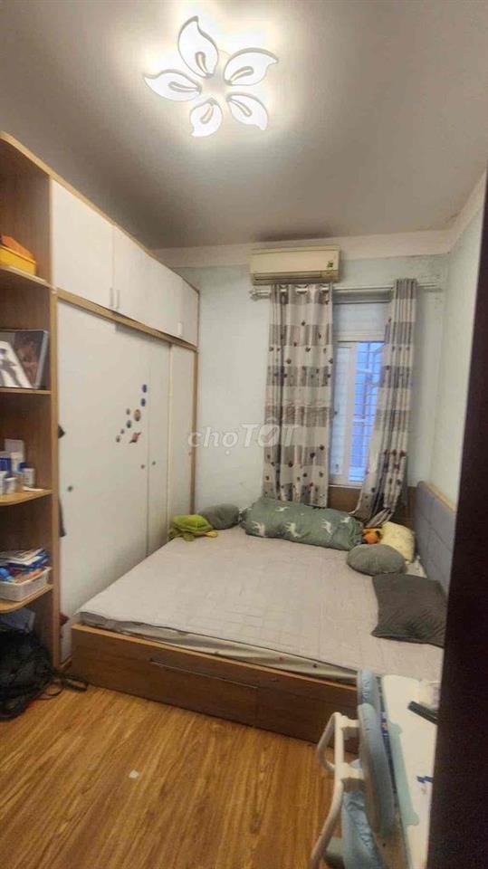 Hơn 4 tỷ có căn CC quân đội mặt phố Quỳnh Đô-Sổ đỏ 82m:3N;2VS full NT