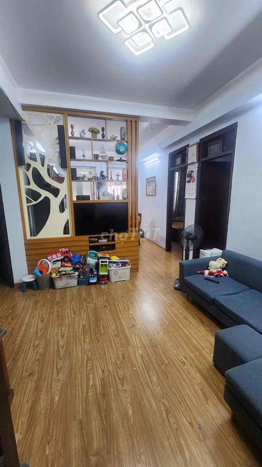 Hơn 4 tỷ có căn CC quân đội mặt phố Quỳnh Đô-Sổ đỏ 82m:3N;2VS full NT