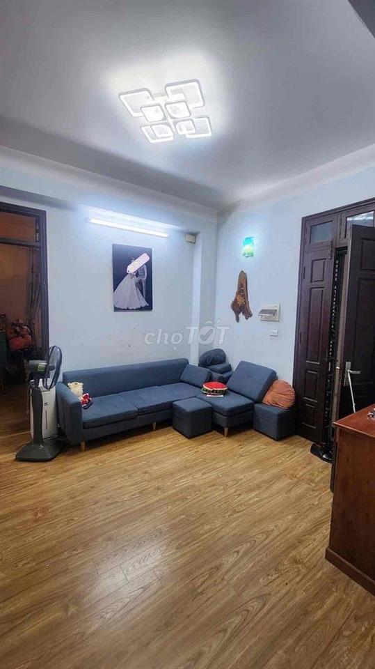 Hơn 4 tỷ có căn CC quân đội mặt phố Quỳnh Đô-Sổ đỏ 82m:3N;2VS full NT