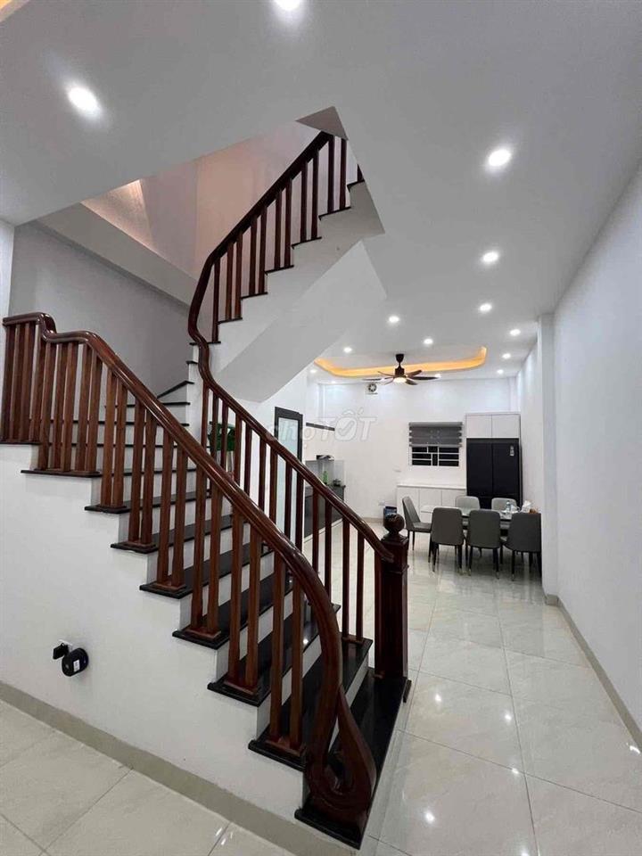Hot ! Tầm 6 tỷ có nhà mới Ngọc Hồi, T/Trì-20m oto tránh-40m*4T;MT5,5m;