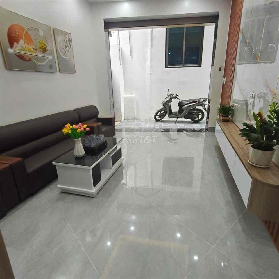 Hơn 5 tỷ có nhà mới đẹp Đông Mỹ, T/Trì-Oto 10m-Sổ đẹp 40m*4T;4N