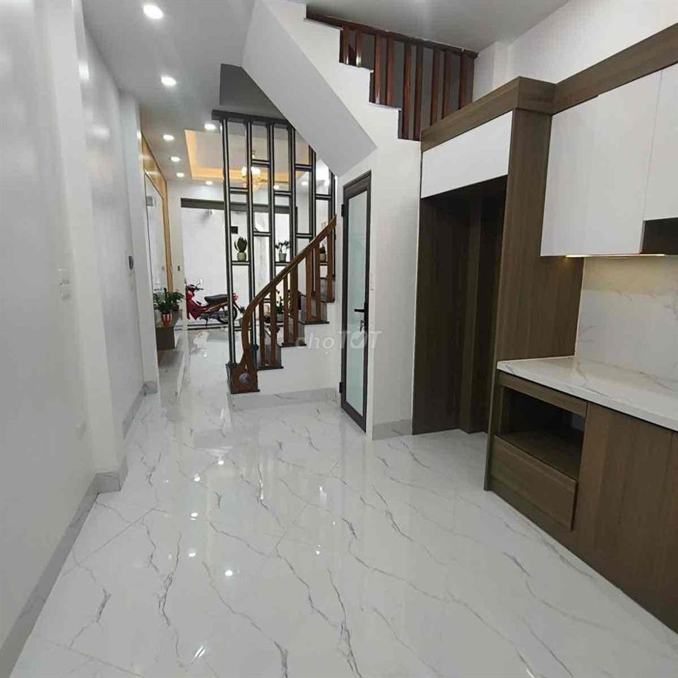 Hơn 5 tỷ có nhà mới đẹp Đông Mỹ, T/Trì-Oto 10m-Sổ đẹp 40m*4T;4N