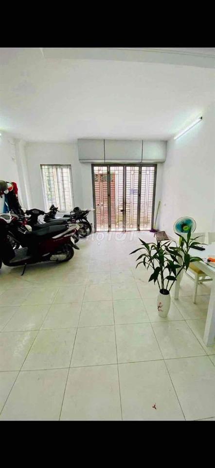 Sốc ! Hơn 6 tỷ có nhà 8 ngủ Tân Triều, T/Trì-Ngõ rộng-Sổ đỏ 38m*6tầng