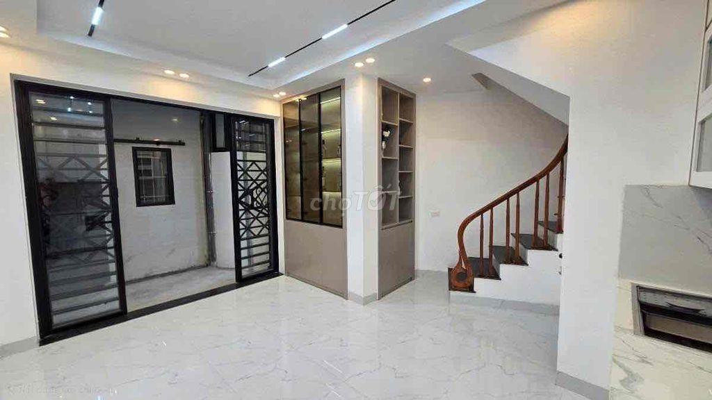 Hơn 6 tỷ chút có nhà mới Triều Khúc, Th/Liệt-NT 5 sao-Sổ nở hậu 28m*5T