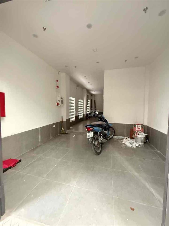 Toà CHDV 18 phòng mới Vĩnh Quỳnh-Oto đỗ cửa-80m*6T;MT8m