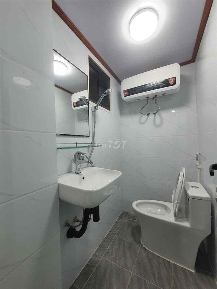 Hot ! Hơn 1,5 tỷ có căn TT đẹp, cach 1 nhà ra phố Nguyễn Xiển-45m2; 2N