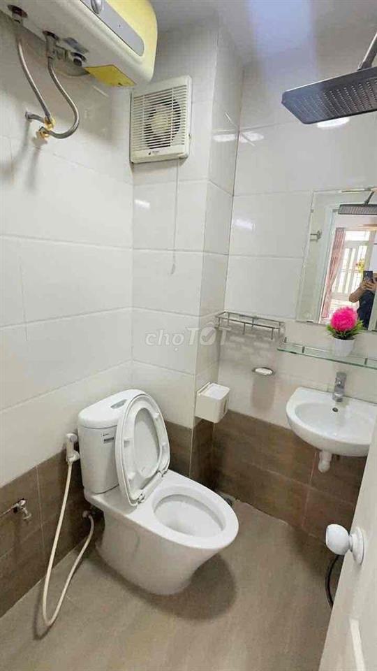 Hơn 2 tỷ chút có căn CCMN tầng 5 sát Trường Chinh-Full NT sịn-55m;2N