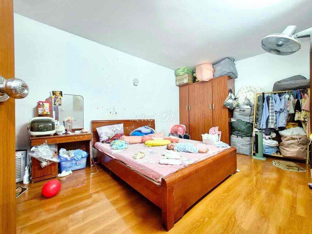 Bán CC sổ đỏ Hateco Yên Sở-Mặt phố-82m2, 3 ngủ, B/công rộng 2 thoáng