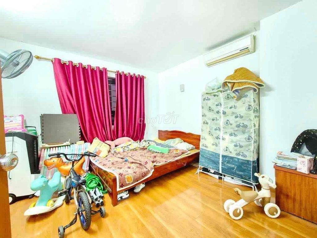 Bán CC sổ đỏ Hateco Yên Sở-Mặt phố-82m2, 3 ngủ, B/công rộng 2 thoáng