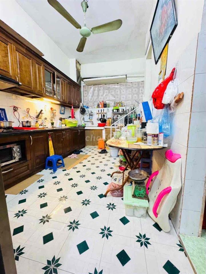 Nhà sổ đỏ gần phố Bạch Mai-Lô góc-35/40m*3T;MT3m;3N-Hơn 4,5 tỷ