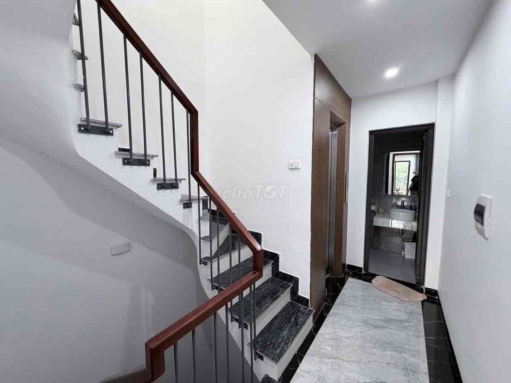 Bán nhà mới thang máy Hữu Hoà, T/Trì-2 thoáng-34m*6T;MT4m;4 ngủ